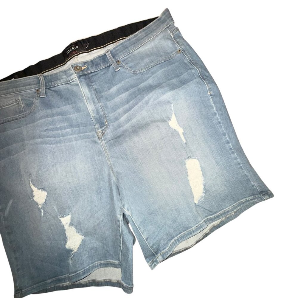 Torrid Womens Plus Size Bermuda Shorts Womens 26 Light Wash Pockets Distressed - Picture 3 of 7